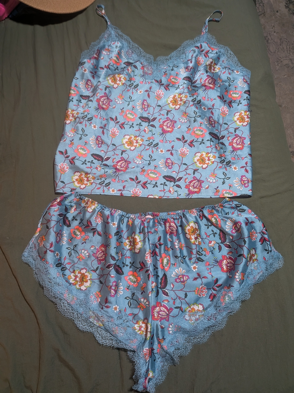 Victoria's Secret Satin Lace Floral Cami Top And Shorts Size XL PJ Lounge Set